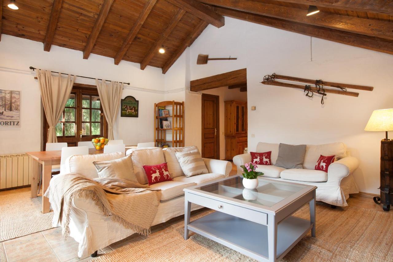 Tarter Chalets Apartaments เอลตาร์แตร์ ภายนอก รูปภาพ