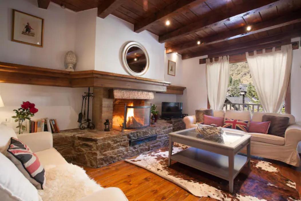 Tarter Chalets Apartaments เอลตาร์แตร์ ภายนอก รูปภาพ