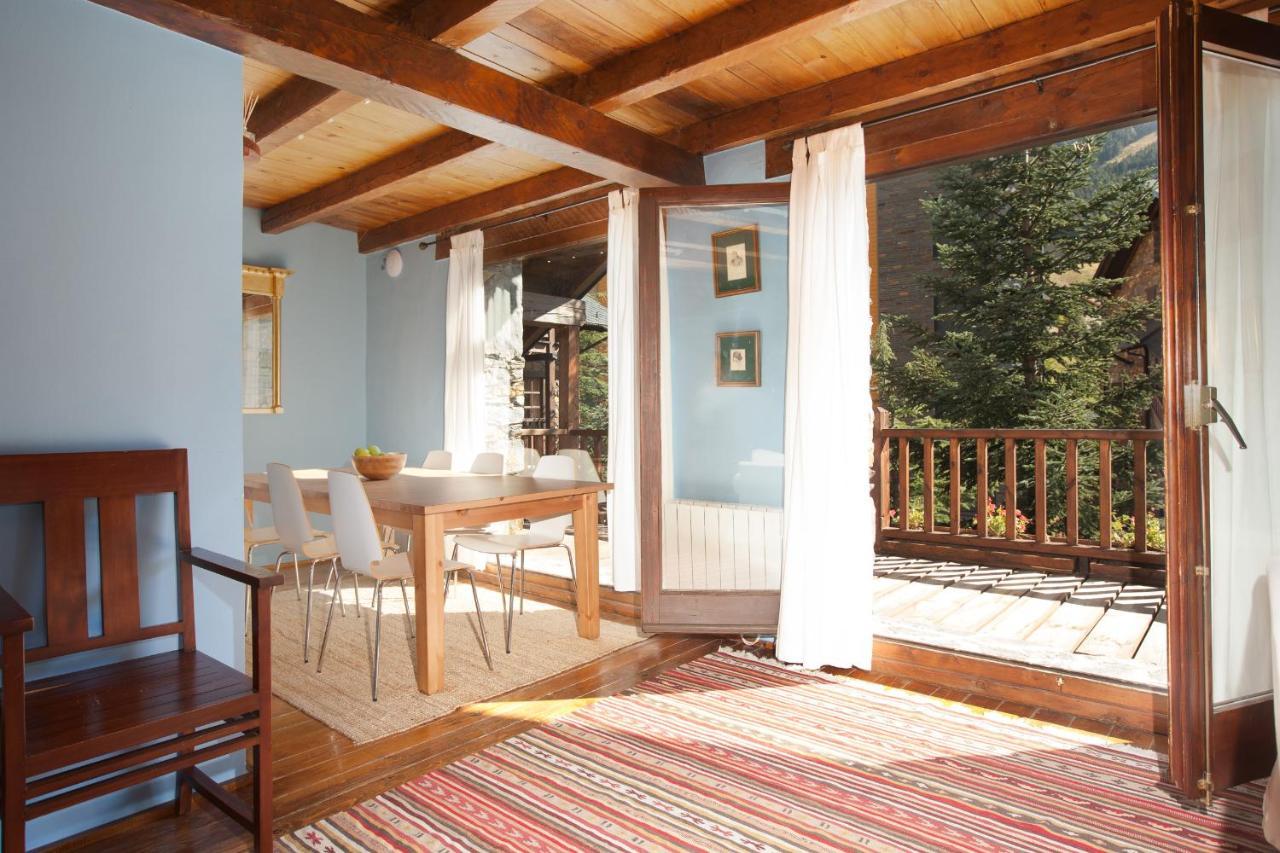 Tarter Chalets Apartaments เอลตาร์แตร์ ภายนอก รูปภาพ