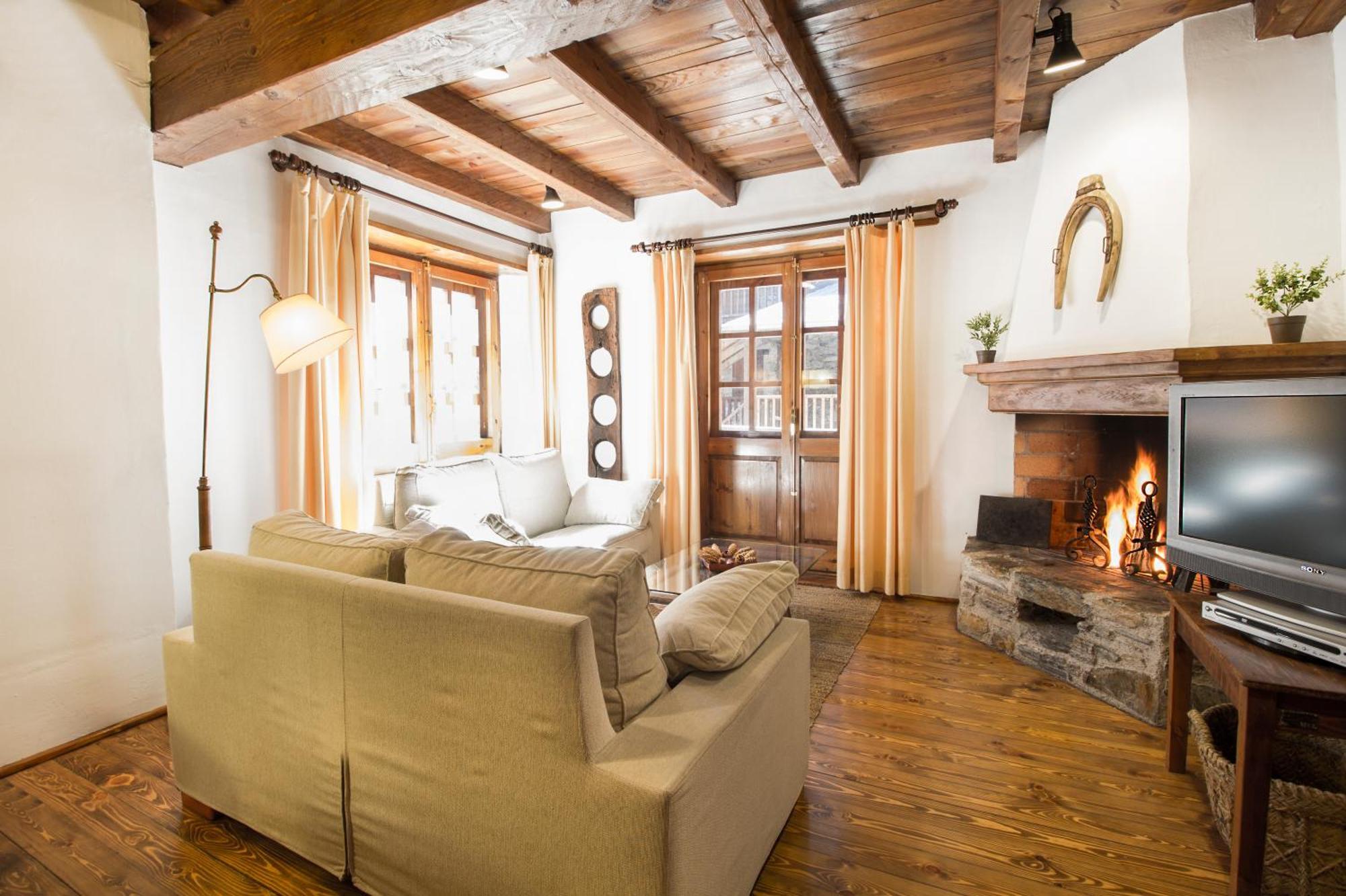 Tarter Chalets Apartaments เอลตาร์แตร์ ภายนอก รูปภาพ