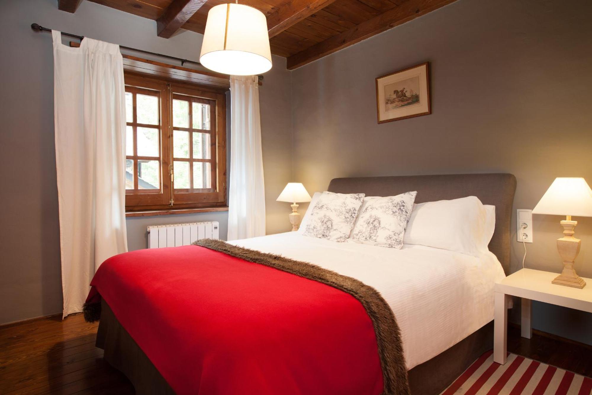 Tarter Chalets Apartaments เอลตาร์แตร์ ภายนอก รูปภาพ