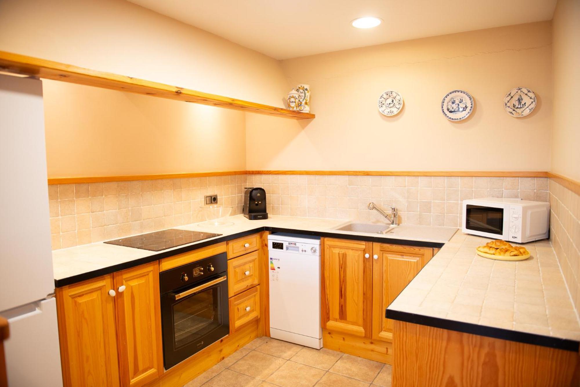 Tarter Chalets Apartaments เอลตาร์แตร์ ภายนอก รูปภาพ