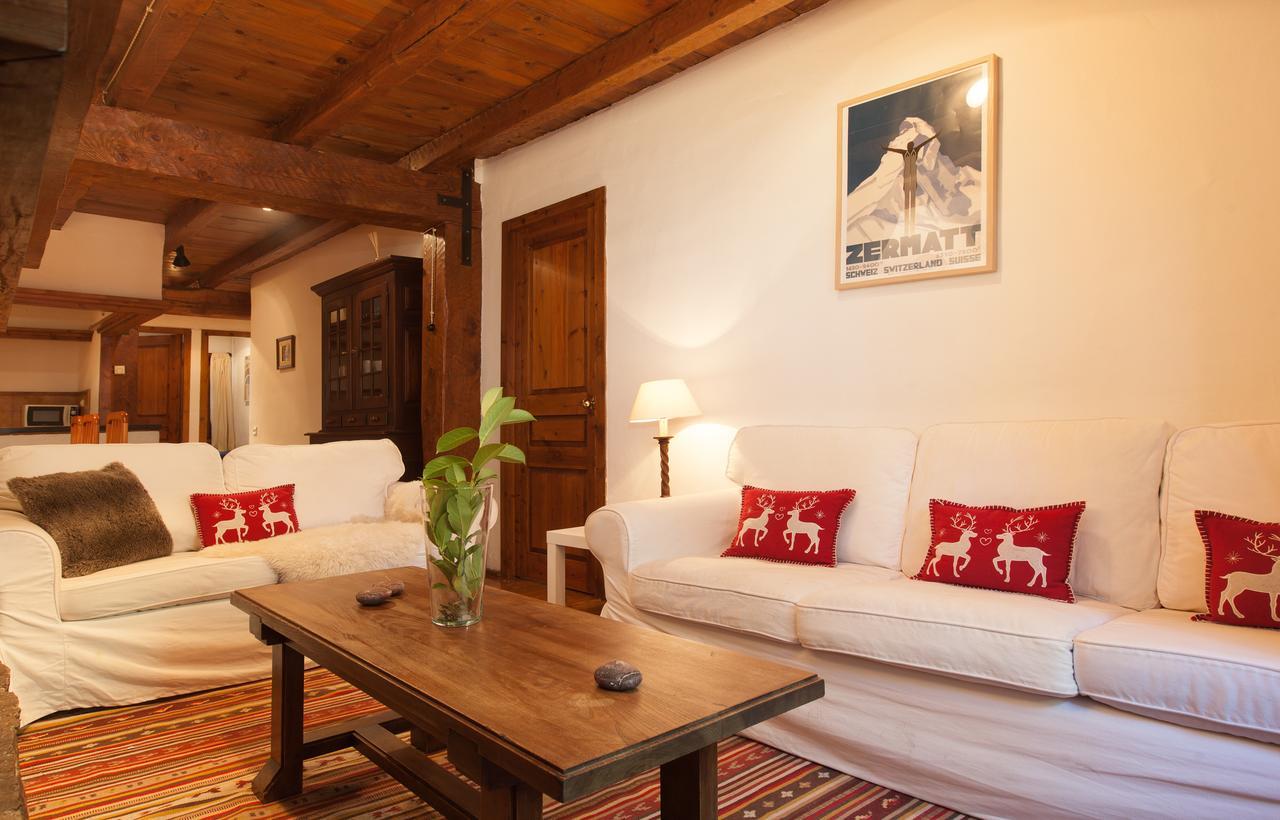 Tarter Chalets Apartaments เอลตาร์แตร์ ภายนอก รูปภาพ