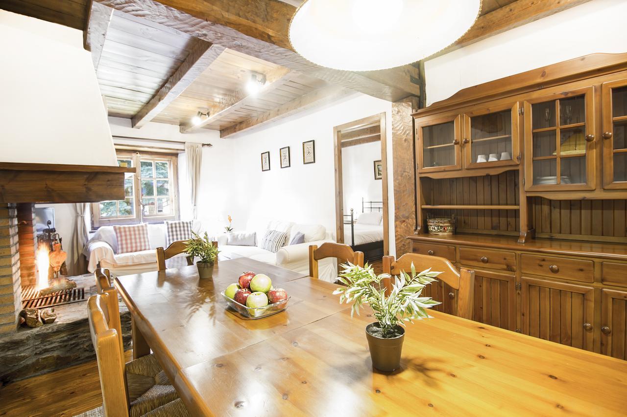 Tarter Chalets Apartaments เอลตาร์แตร์ ภายนอก รูปภาพ