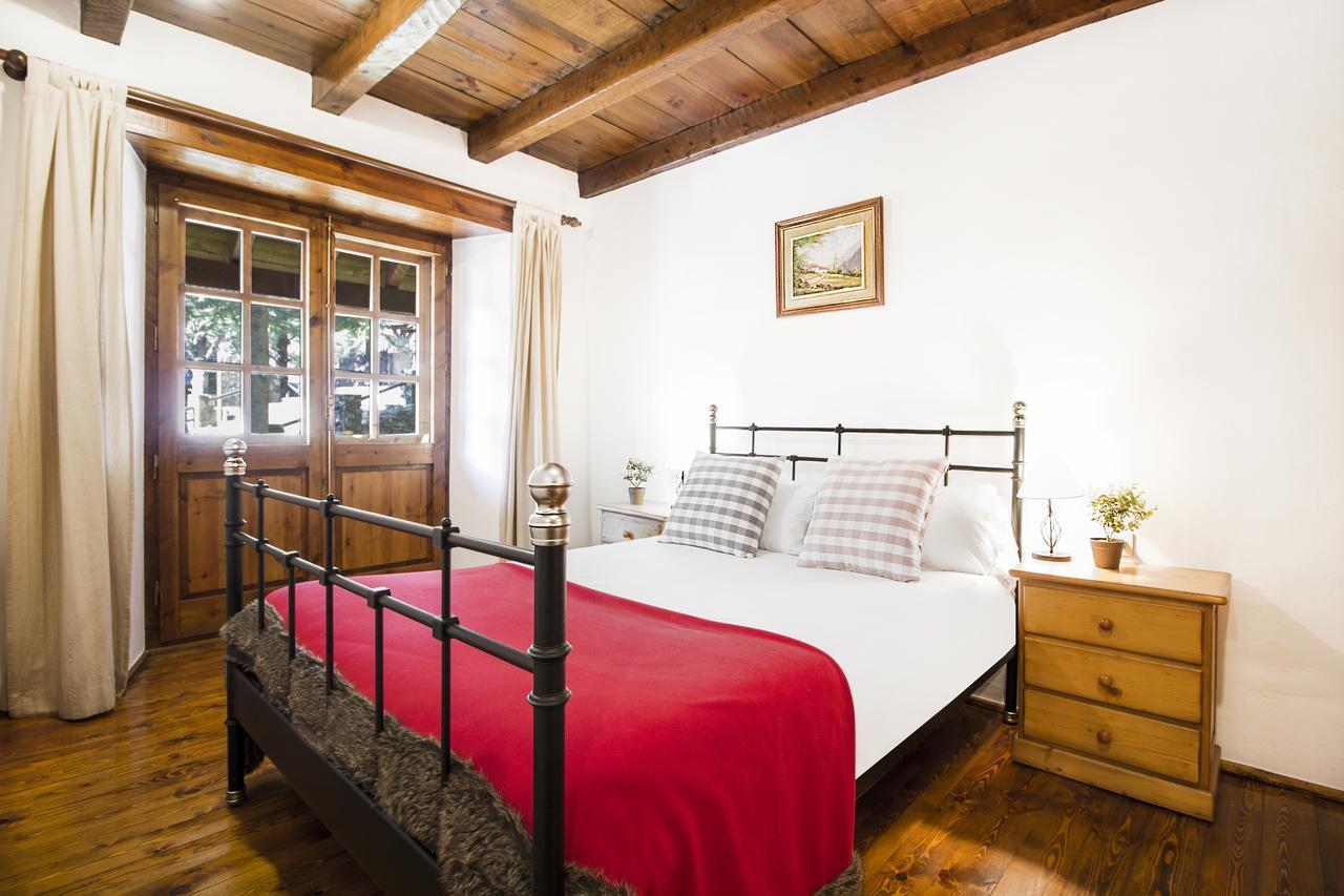 Tarter Chalets Apartaments เอลตาร์แตร์ ภายนอก รูปภาพ